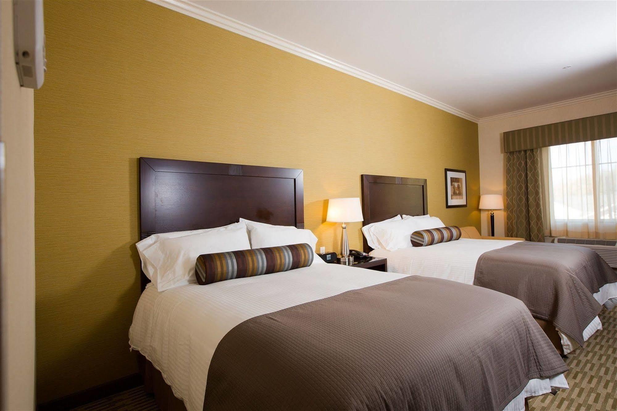 The Oaks Hotel & Suites Paso Robles Dış mekan fotoğraf