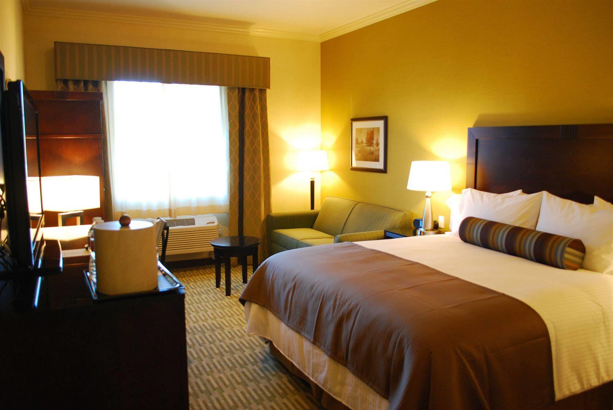 The Oaks Hotel & Suites Paso Robles Dış mekan fotoğraf
