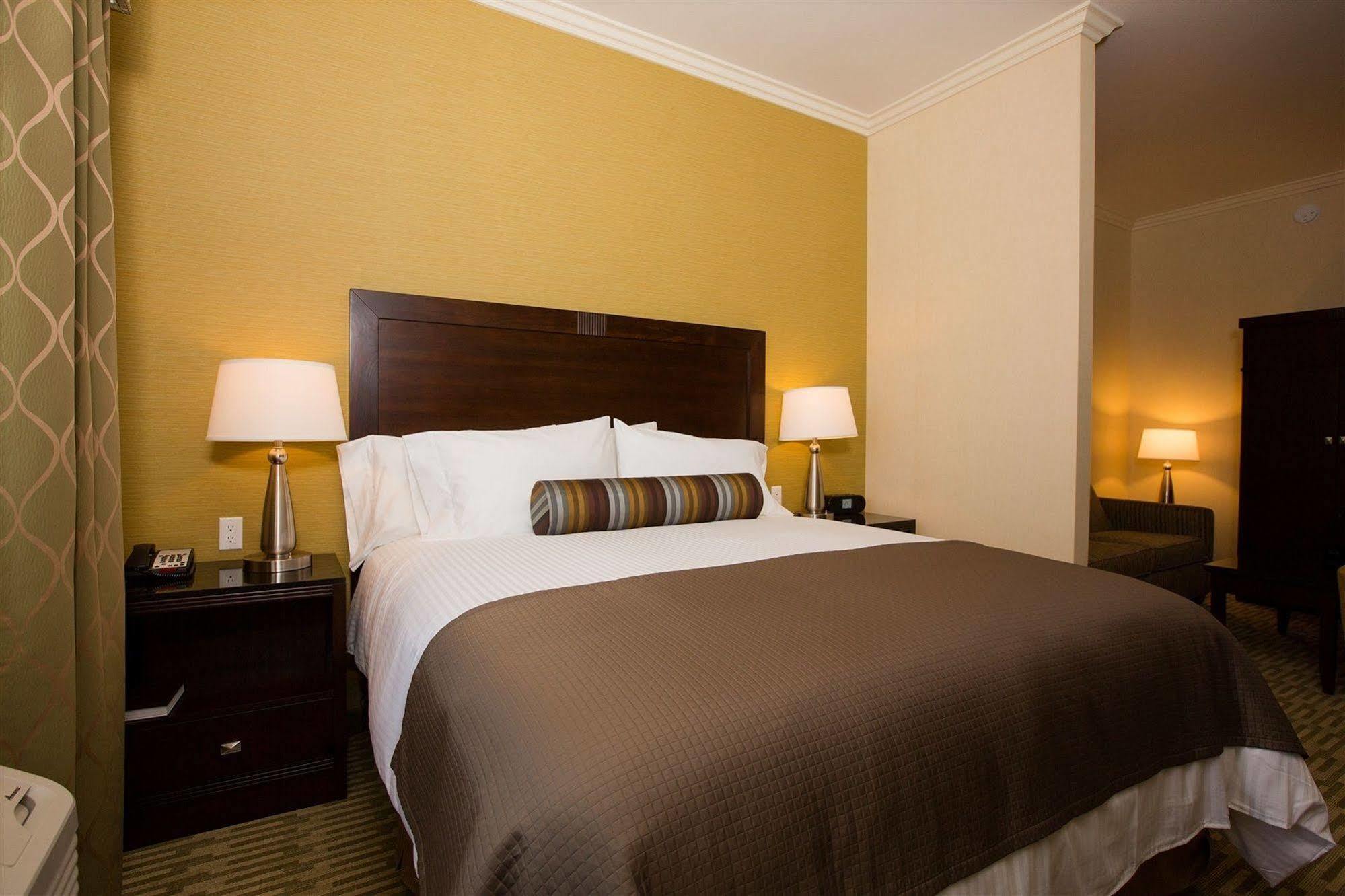 The Oaks Hotel & Suites Paso Robles Dış mekan fotoğraf